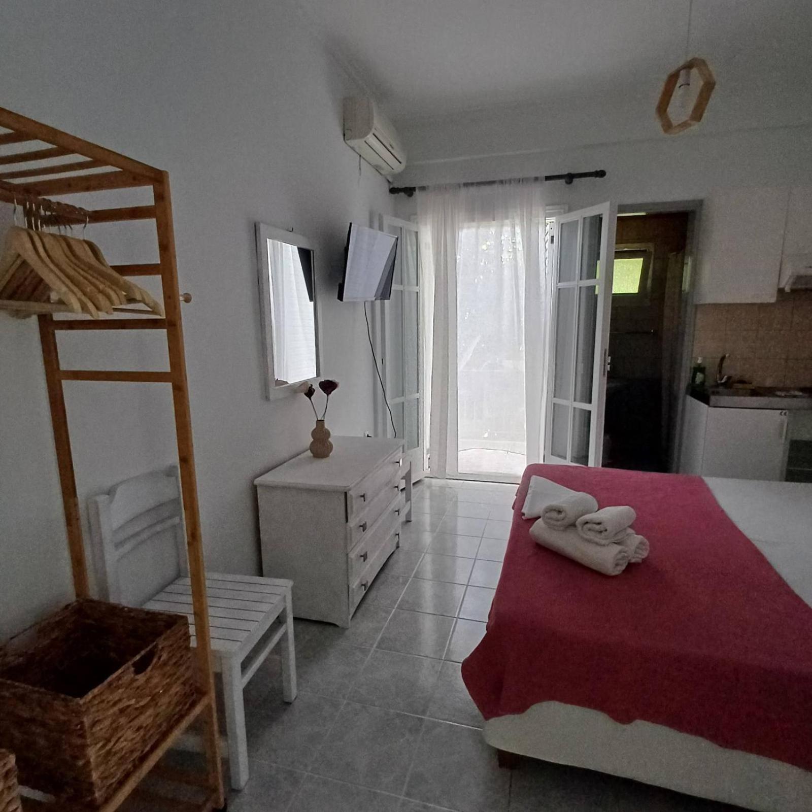 Kondilw Rooms Kalamitsi  Ngoại thất bức ảnh